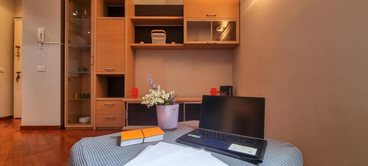 Appartamento Altido Trendy 1-Bed Flat, Easy Access To Centre Milano Esterno foto